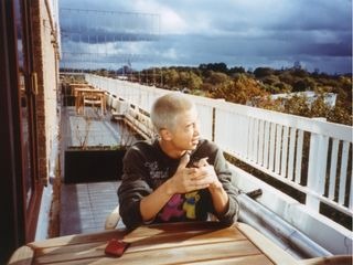 “Nuts”, de RM, no topo das paradas globais em celebração à sua nova conquista pessoal